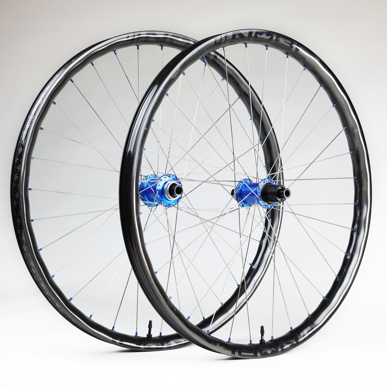 NOBL TR41 29" / Onyx Classic (32h) Sapim Race Wheelset (USED)