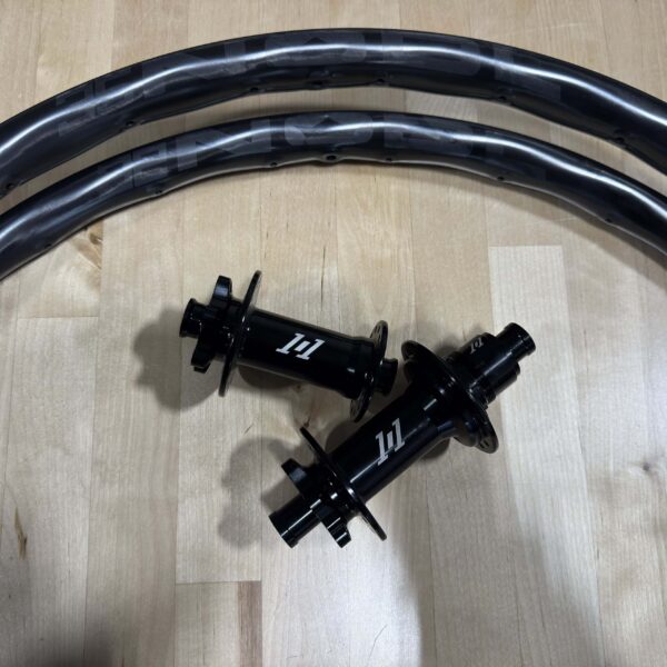 TR32 Industry Nine 1/1 Wheelset