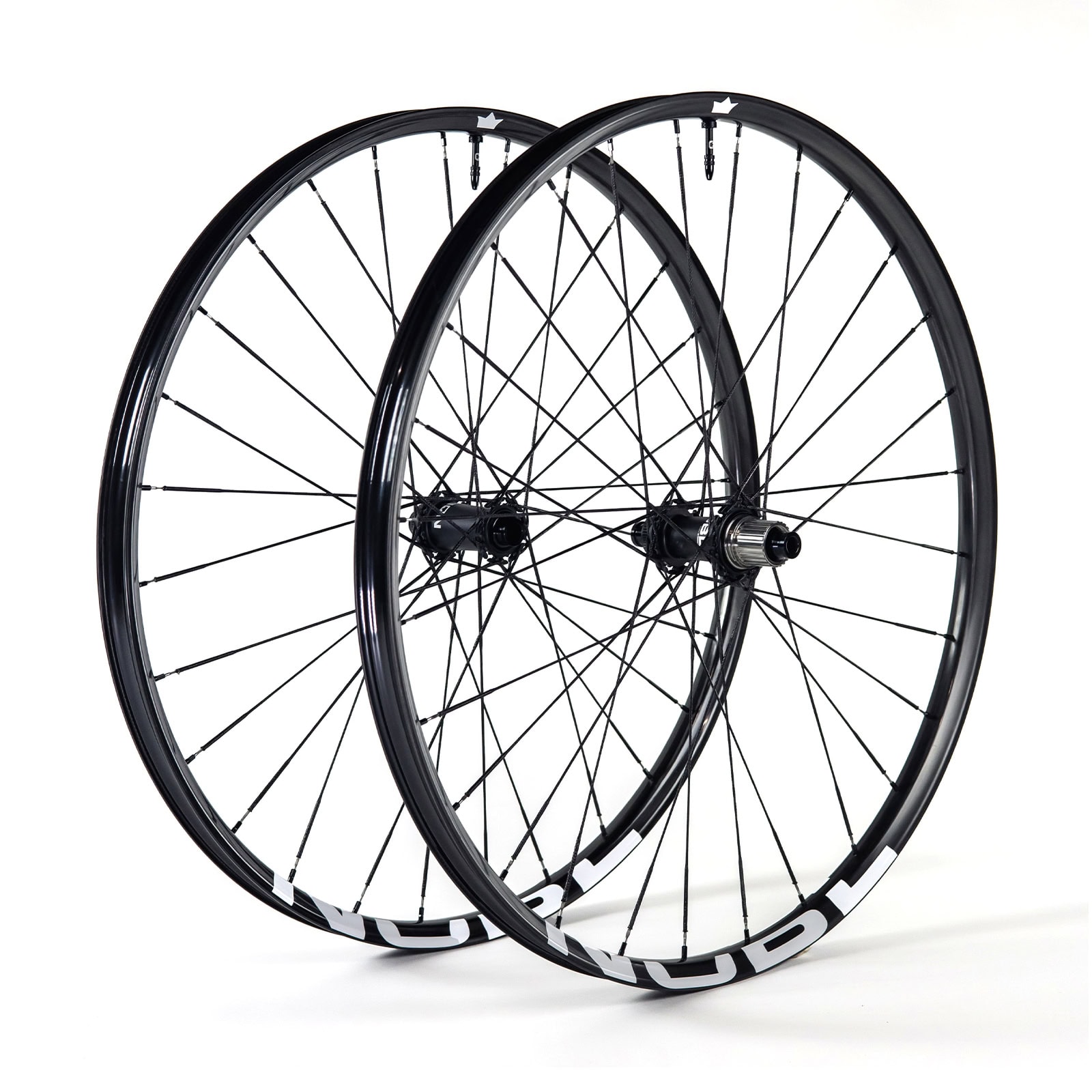ethos-trail-square-white